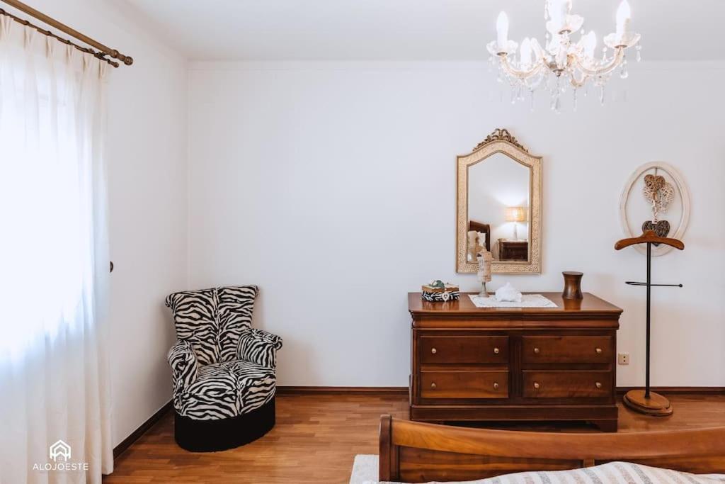 Casa Do Patio - 3 Bedrooms, Ponte Rol 托里什韦德拉什 外观 照片