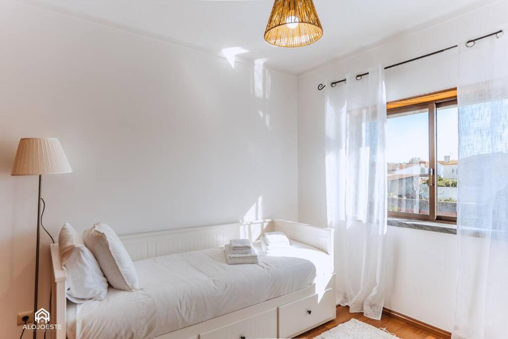 Casa Do Patio - 3 Bedrooms, Ponte Rol 托里什韦德拉什 外观 照片