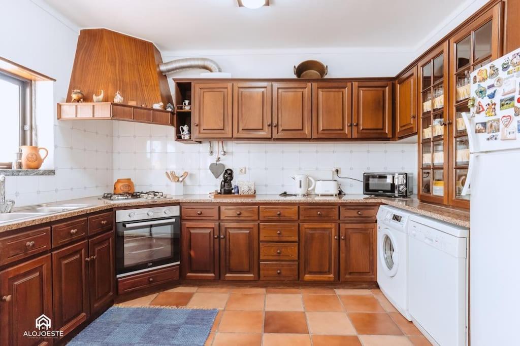 Casa Do Patio - 3 Bedrooms, Ponte Rol 托里什韦德拉什 外观 照片