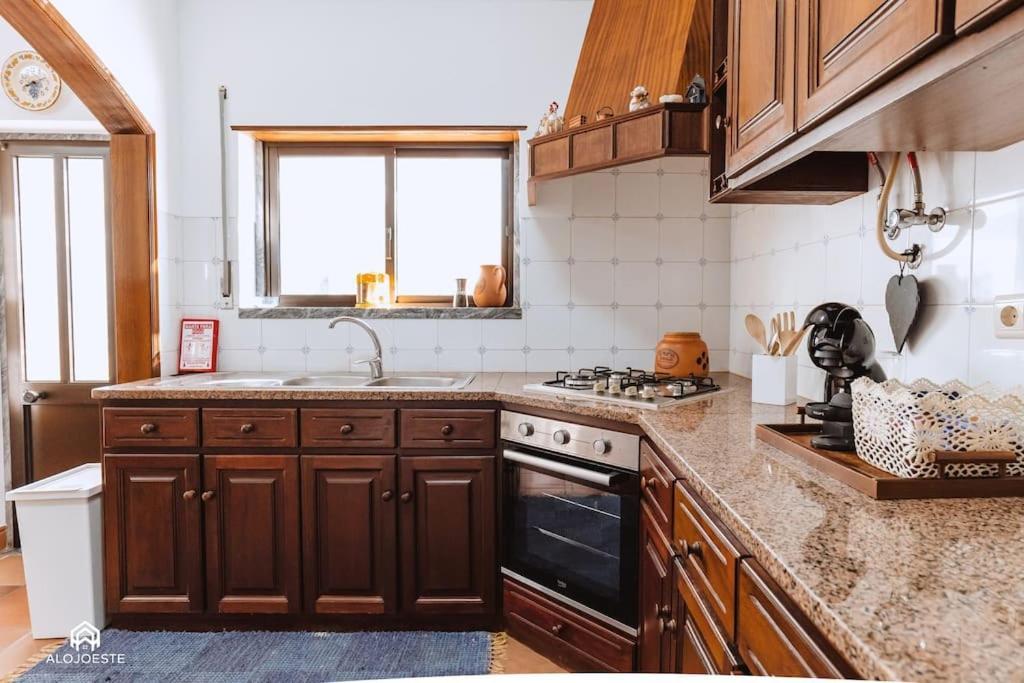 Casa Do Patio - 3 Bedrooms, Ponte Rol 托里什韦德拉什 外观 照片