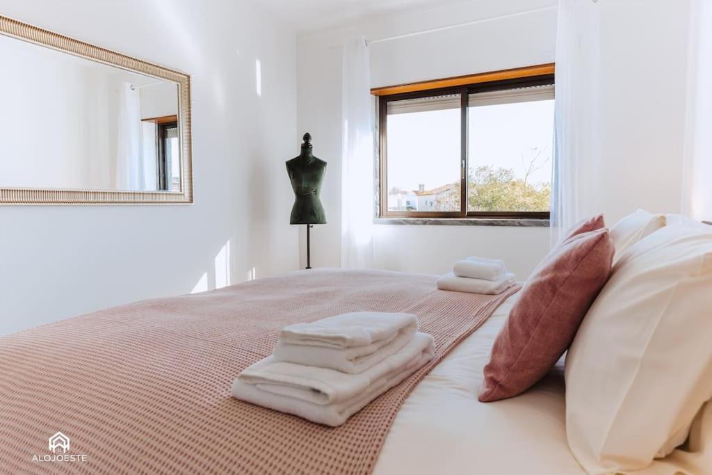 Casa Do Patio - 3 Bedrooms, Ponte Rol 托里什韦德拉什 外观 照片